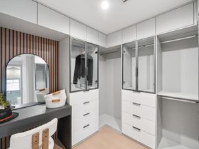 985 Lincoln Avenue, Palo Alto CA 94301