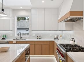 985 Lincoln Avenue, Palo Alto CA 94301