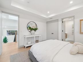 985 Lincoln Avenue, Palo Alto CA 94301