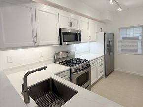 313 Crescent Court, Brisbane CA 94005