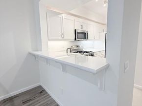 313 Crescent Court, Brisbane CA 94005