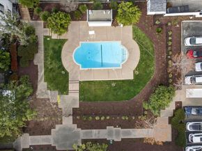 1910 Mount Vernon Court 10, Mountain View CA 94040