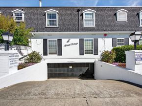 1910 Mount Vernon Court 10, Mountain View CA 94040