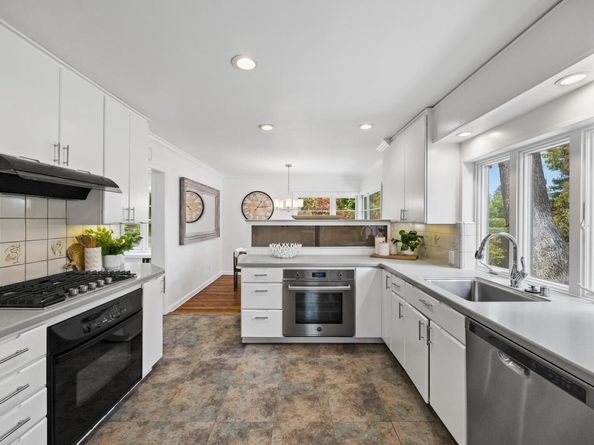1711 Guinda Street, Palo Alto CA 94303