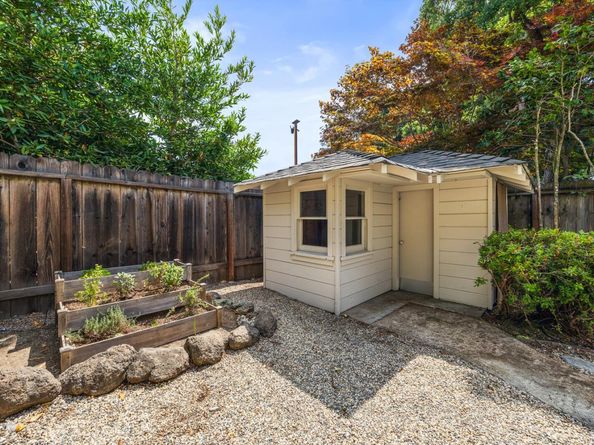 1711 Guinda Street, Palo Alto CA 94303