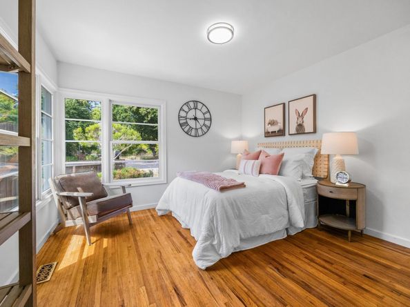 1711 Guinda Street, Palo Alto CA 94303