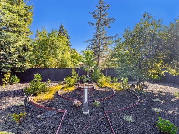 1066 Larch Avenue, Moraga CA 94556