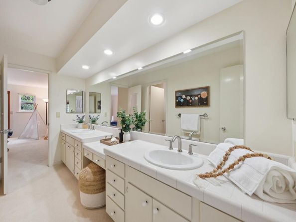 21193 Michaels Drive, Saratoga CA 95070