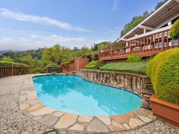 21193 Michaels Drive, Saratoga CA 95070