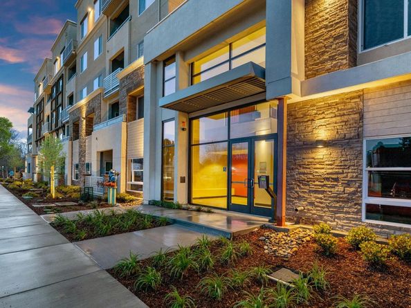 1853 Almaden Road 213, San Jose CA 95125