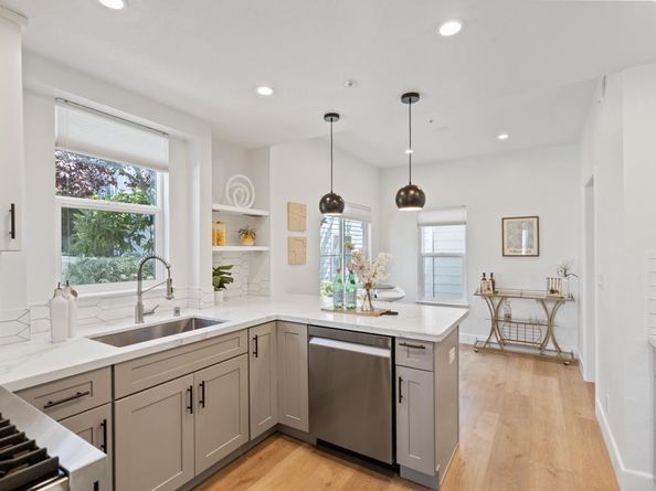 26 Binnacle Lane, Foster City CA 94404