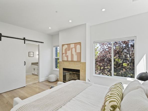 26 Binnacle Lane, Foster City CA 94404