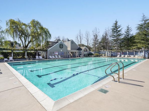 26 Binnacle Lane, Foster City CA 94404