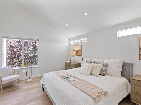 26 Binnacle Lane, Foster City CA 94404