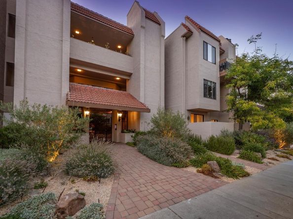 217 8th Avenue 203, San Mateo CA 94401