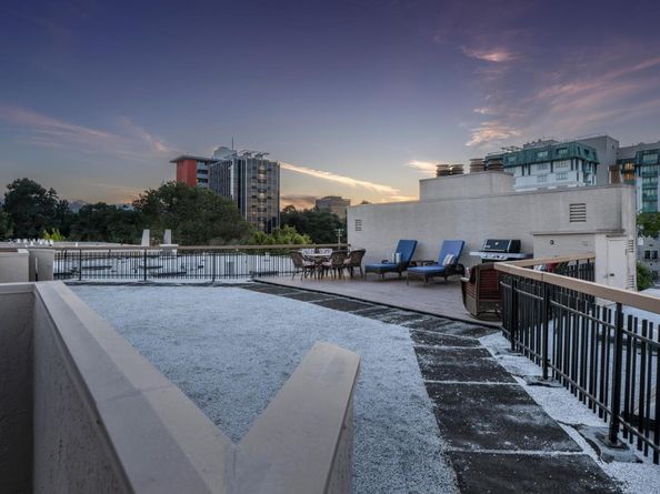 217 8th Avenue 203, San Mateo CA 94401
