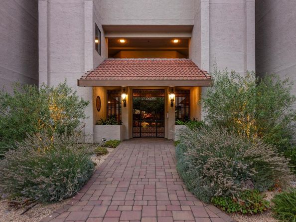 217 8th Avenue 203, San Mateo CA 94401