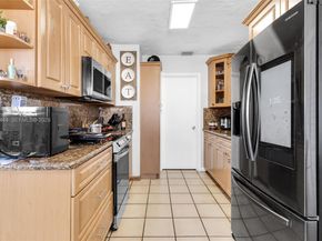 19542 SW 120th Ave, Miami FL 33177