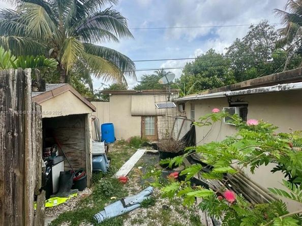 1739 NW 113th Ter, Miami FL 33167