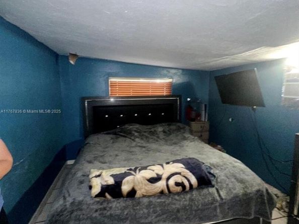1739 NW 113th Ter, Miami FL 33167