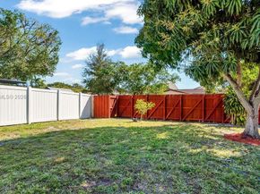 5300 Grant St, Hollywood FL 33021