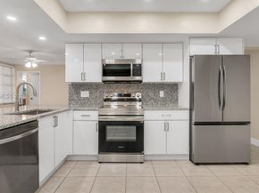 5300 Grant St, Hollywood FL 33021