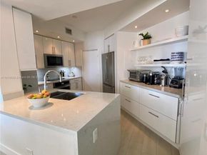 888 Brickell Key Dr 2209, Miami FL 33131