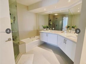 888 Brickell Key Dr 2209, Miami FL 33131