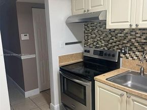 9453 SW 76th St S7, Miami FL 33173