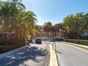 2151 NW 77th Way 203, Pembroke Pines FL 33024