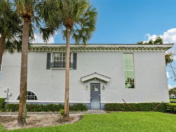 3563 NW 13th St