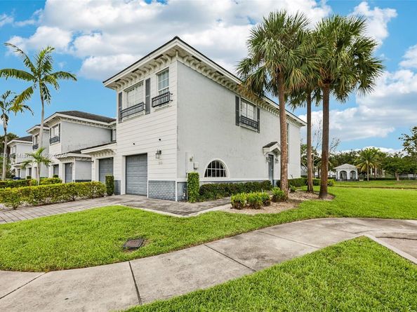 3563 NW 13th St, Lauderhill FL 33311