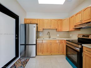 1139 NW 37th St, Miami FL 33127