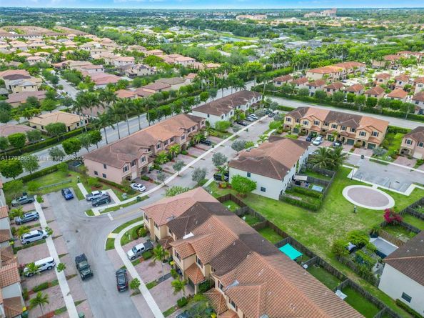 3763 SE 2nd St, Homestead FL 33033