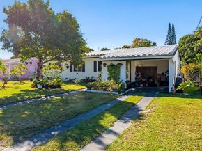 1522 NE 148th St, Miami FL 33161