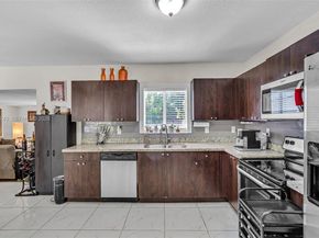 1522 NE 148th St, Miami FL 33161