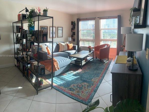 2351 Douglas Rd 505, Miami FL 33145
