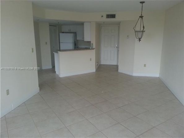 2351 Douglas Rd 505, Miami FL 33145
