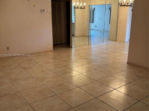 8111 NW 92nd Ave, Tamarac FL 33321