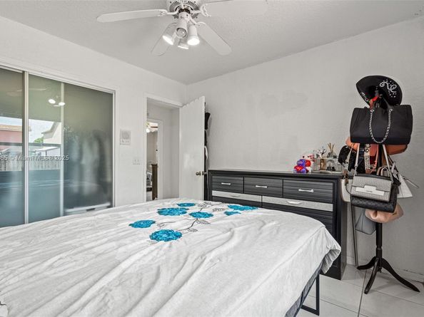 25053 SW 129th Pl, Homestead FL 33032