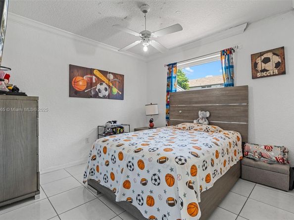 25053 SW 129th Pl, Homestead FL 33032