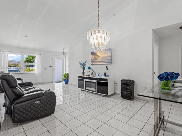 25053 SW 129th Pl, Homestead FL 33032