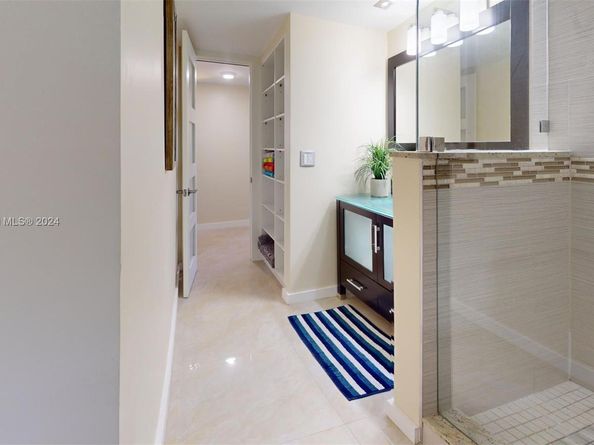 1912 S Ocean Dr 12C, Hallandale Beach FL 33009