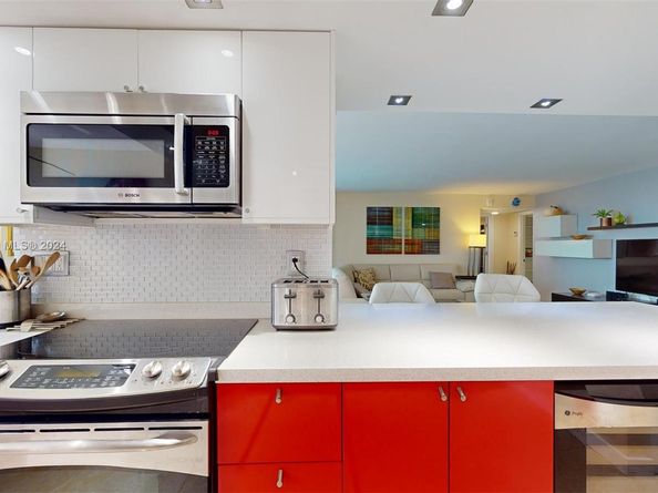 1912 S Ocean Dr 12C, Hallandale Beach FL 33009