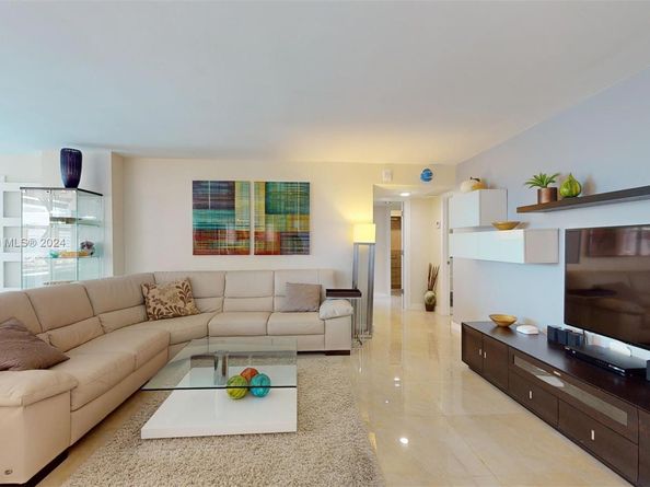 1912 S Ocean Dr 12C, Hallandale Beach FL 33009