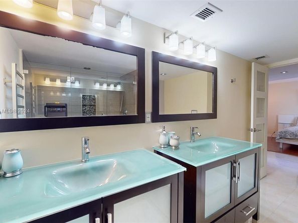 1912 S Ocean Dr 12C, Hallandale Beach FL 33009