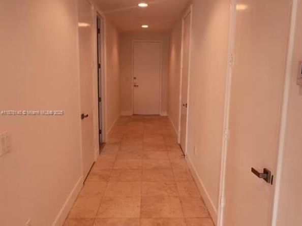 15051 Royal Oaks Ln 106, North Miami FL 33181