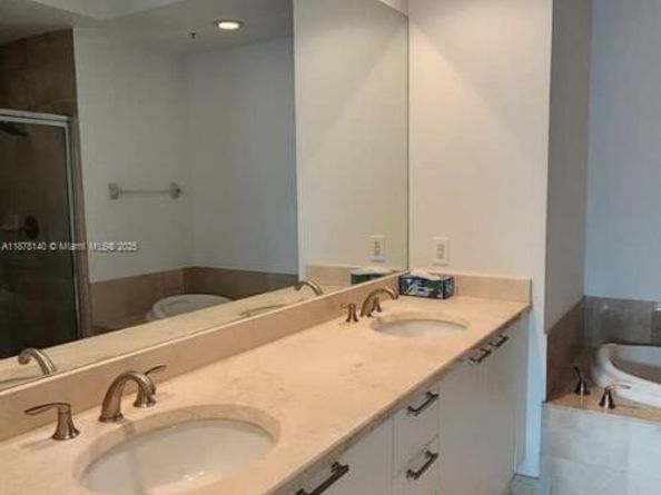 15051 Royal Oaks Ln 106, North Miami FL 33181