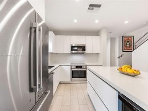 3174 Elizabeth St, Coconut Grove FL 33133