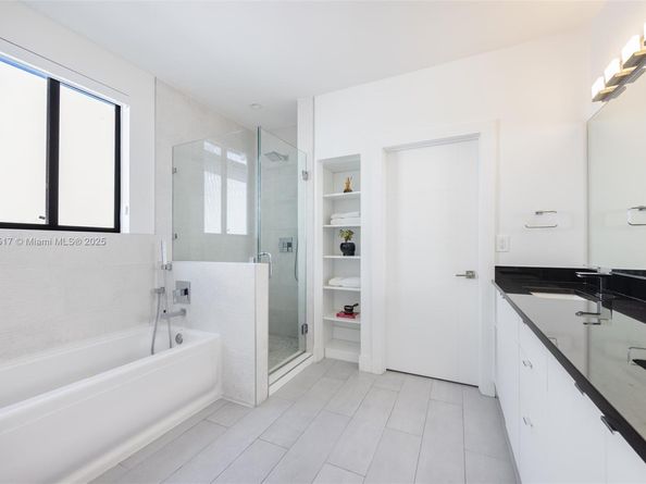 3174 Elizabeth St, Coconut Grove FL 33133